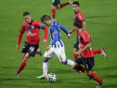 Trofense v FC Porto B J23 Liga2 2013/14 :: Photos :: leballonrond.fr